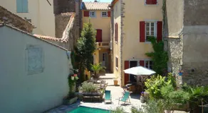 Le village-hotes - Image 5