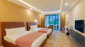 Lake View Resort - Image 2
