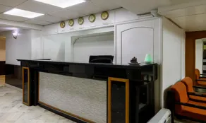 Hotel Crown - Image 3