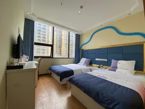 Caihe Theme Hotel - Image 2
