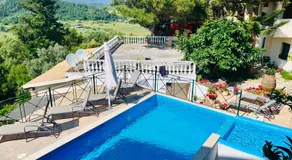 Ermones Emerald Villa - Image 4