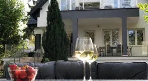 Green Buda Valley: Holiday home with garden - Image 3