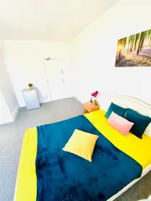 OYO Kingland Court - Image 2