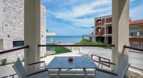 Elpiniki Luxury Rooms - Image 2