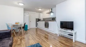 Royal Apartments - Heathrow - Image 2