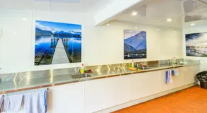 Te Anau Lakeview Kiwi Holiday Park & Motels - Image 2