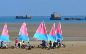 En plein cœur d'Arromanches (côté ponton) - Image 4