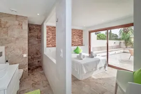 Villa N°15 en plein cœur de la Marina, proche de Rosas, Costa Brava - Image 2