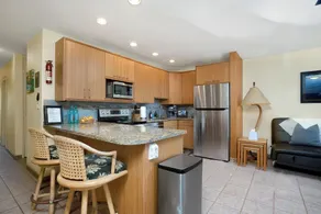 Waiohuli Beach Hale #C-211 Oceanfront Ocean View 2Bd/2Ba Full A/C, Sleeps 6 - Image 3
