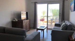 Kings Palace - Stylish 2 bed apartment with sea views - Image 2