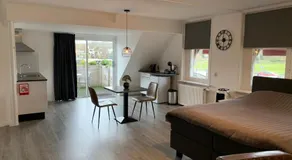 Slapen bij de Buurvrouw - Image 2