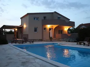 Charming Holiday Home in Murvica Pool - Image 5