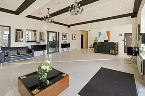 OYO The Baltimore Hotel - Image 2