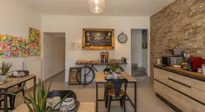 Travel B&B - Image 2