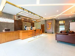 James Joyce Coffetel (Shitang Road store, laohushi bathing beach, Beidaihe, Qinhuangdao) - Image 2