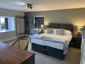 The Roade House Rooms - Image 2