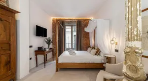 Queen's House Chueca Madrid - Image 2