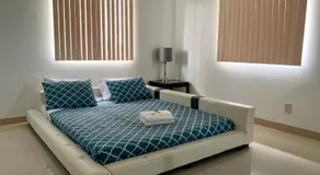 BEAUTIFUL 3 BEDROOM PRIVATE UNIT, FREE PARKING, FREE WIFI - Image 2