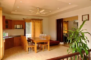 Lakeside Garden Homestay - Image 3