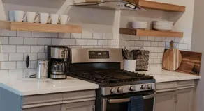 Central Tacoma Triplex - Image 5