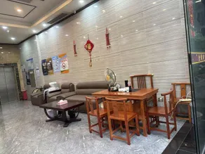 Golden Holiday Business Hotel - Image 3