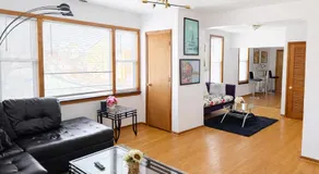 Location! Location! 2bd 1bth spacious apartment! - Image 2