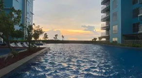 Modern 1 BR Facing Manila Bay Sunset, Okada - Image 2