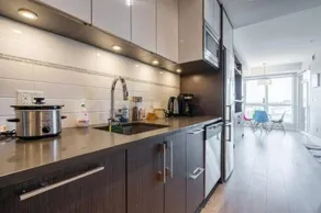 Stylish Modern Apartment In The Heart Of Old Town Victoria - Image 1