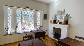 Garibaldi Hostel & Pub - Image 5