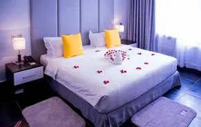 Gelian Hotel - Image 2