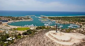 Private Yacht Walk to beach and Centro Relax - Image 4
