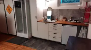 grosses Zimmer mit eigener Küche Dusche WC - Image 4