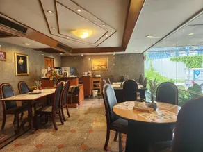Interchange Tower Serviced Apartment - SHA Extra Plus - Image 4