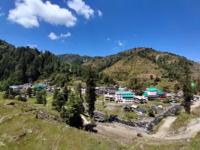 The Spiritual Cafe Jibhi - Mountain & River View - Image 5