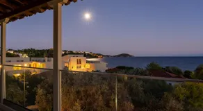 Roula's house on the beach - Image 3