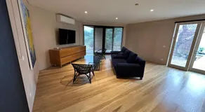 Casa vacacional con jardín, piscina privada y barbacoa | Vistas a la ciudad - Image 2