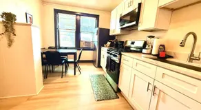 Midway Hideaway -Cozy 1BR- parking - Image 5