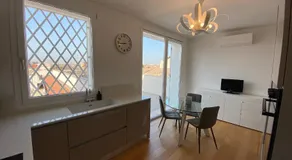 Beatrice Luxury Home - Image 3