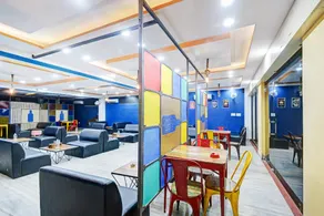 Townhouse Pisto Inn - Image 3