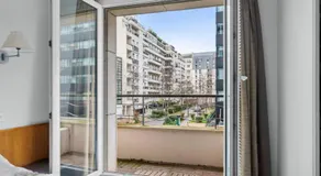 Grand appartement avec balcon - Proche Parc des Expo - Parking Privée - Image 3