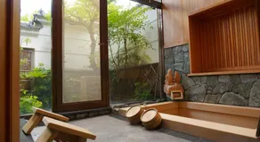 Atelier Bee's Knees Bed & Breakfast - Image 3