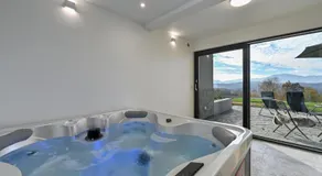 3 Hills Wooden House - Image 4