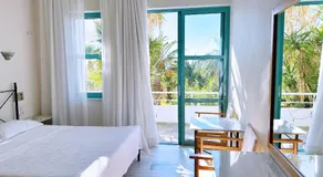 Hotel Plakures - Image 2