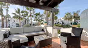 Maison de vacances 'Frontline Paradise Townhouse' près de la plage avec balcon et piscine - Image 2
