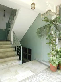 Cozy Bohemian Studio Apartment - GK2 South Delhi, near M Block Market - Image 5