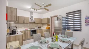 Elegant 3 bedroom apartment, family friendly with sun terrace and hot tub SMAS1-1 - Image 3