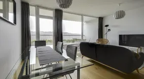 Modern 2 bedroom apartment with pool and gym - Image 3