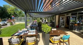 A Blok Top Living - Image 4