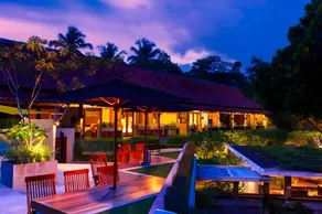 JavaCove Beach Hotel - Image 2