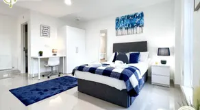 3 Bedroom Apt By ThreeThreeThreesProperty Short Lets & Serviced Accommodation Leeds With Wi-Fi & Parking - Image 2